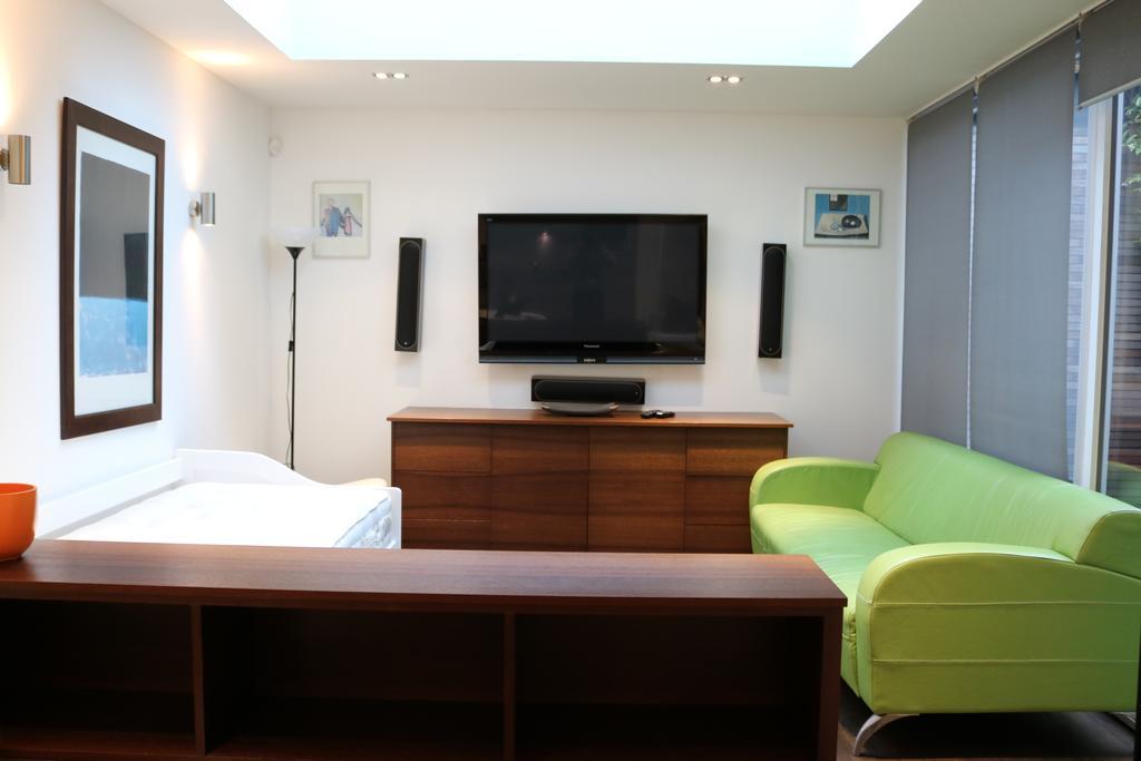 Wentworth Apartments Лондон Экстерьер фото